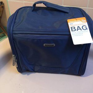 Large Travelon hanging toiletry bag